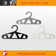 hanger mould 18